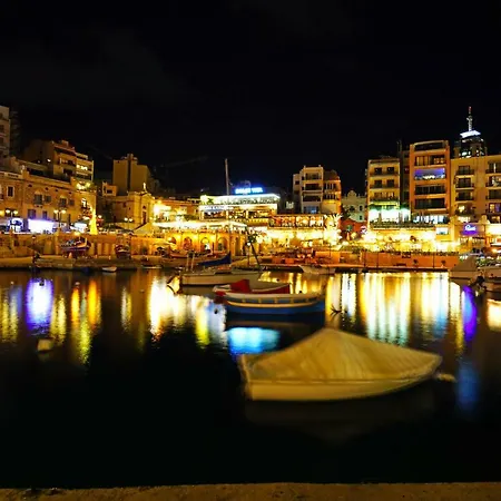 Salsa & Samba Hostel San Ġiljan
