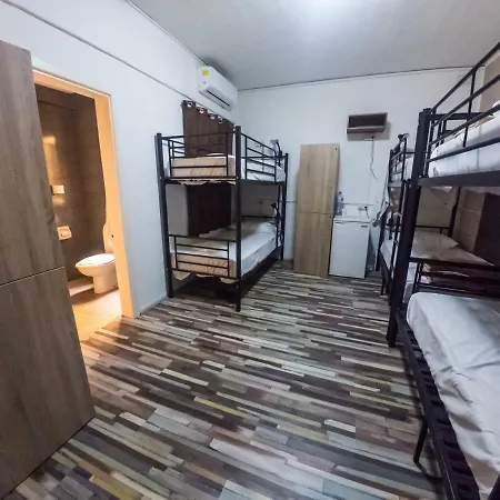 Salsa & Samba Hostel San Ġiljan