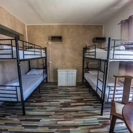 Salsa & Samba Hostel San Ġiljan