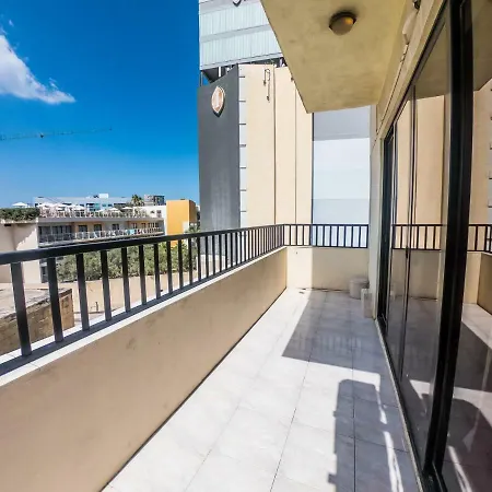 Salsa & Samba Hostel San Ġiljan